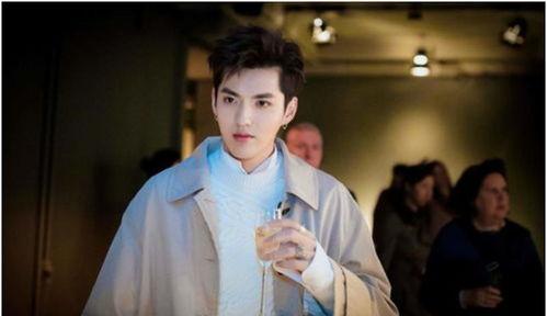 明星黑料曝光 潜规则是什么意思,明星黑料背后的权力游戏揭秘